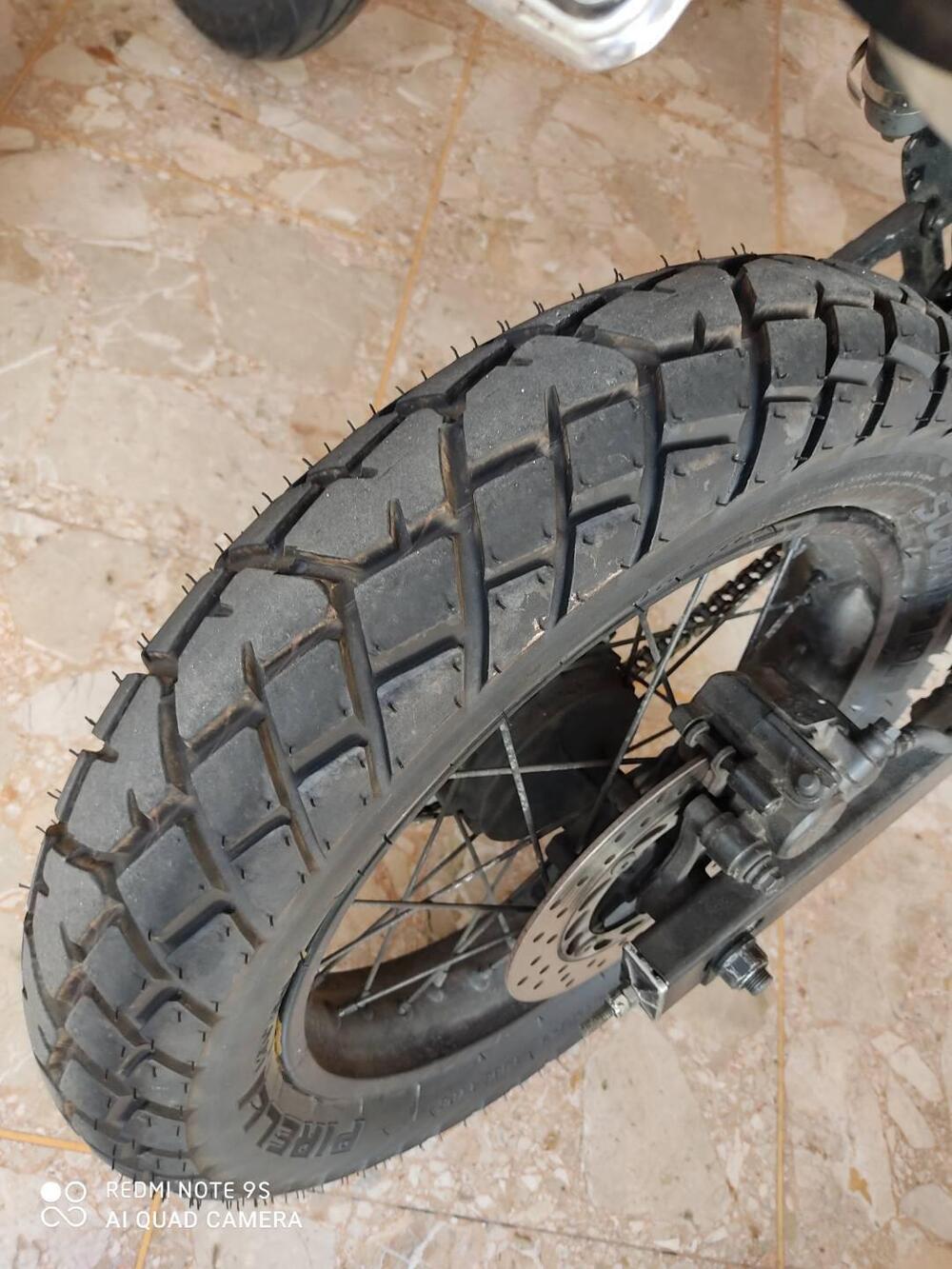 Honda NX 650 Dominator (1988 - 90) (4)