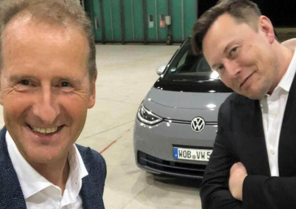 Che ci fa Elon Musk su una Volkswagen?