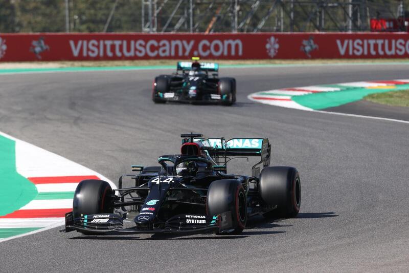 F1, GP Mugello 2020: niente ferma la marcia trionfale di Hamilton