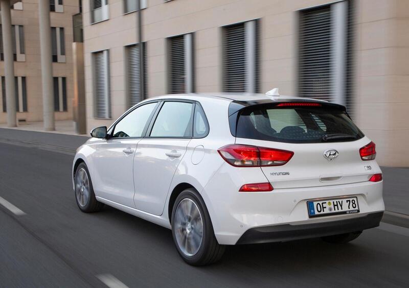 Hyundai i30 (2017-->>) (27)