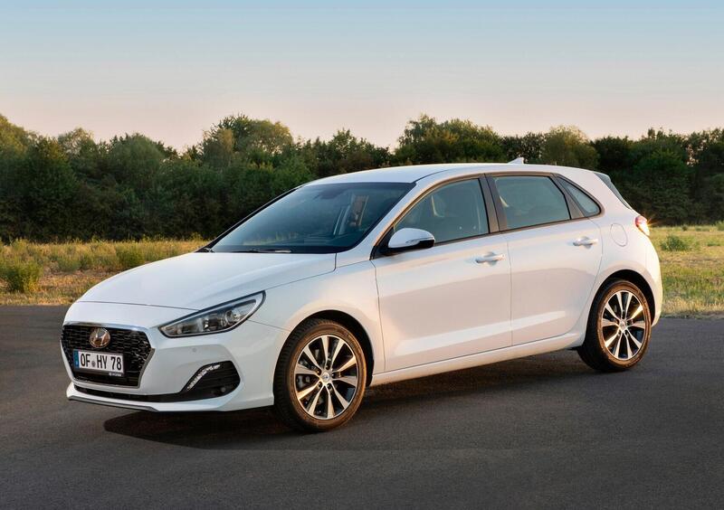 Hyundai i30 (2017-->>) (25)