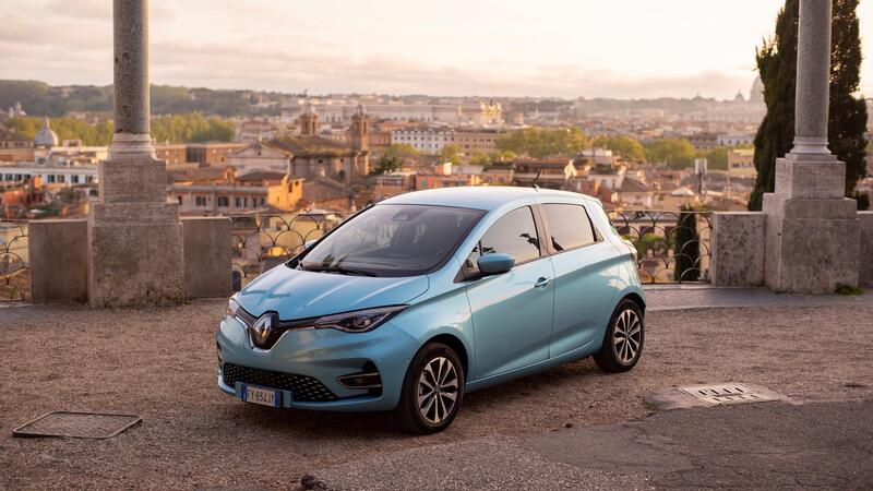 Auto elettriche? La pi&ugrave; venduta del 2020 &egrave; la Renault Zoe