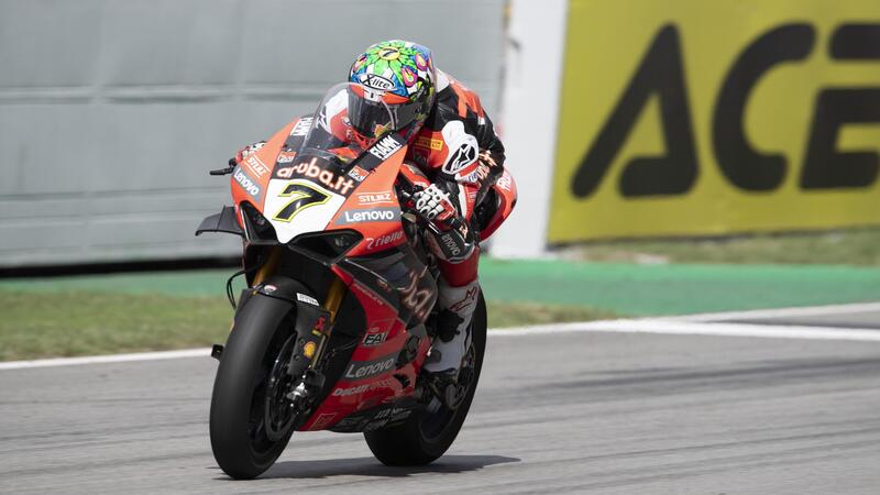 SBK. Chaz Davies vince Gara2 a Barcellona