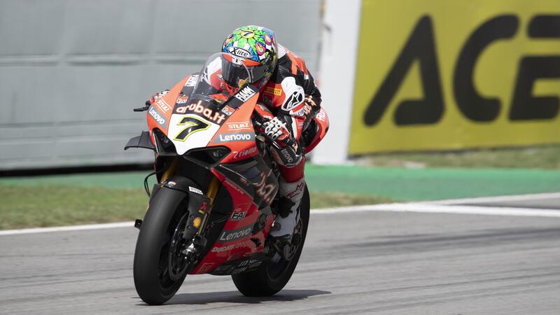 SBK. Chaz Davies vince Gara2 a Barcellona