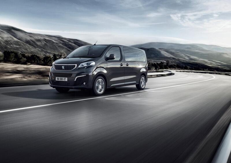 Peugeot e-Traveller (2020-23) (18)