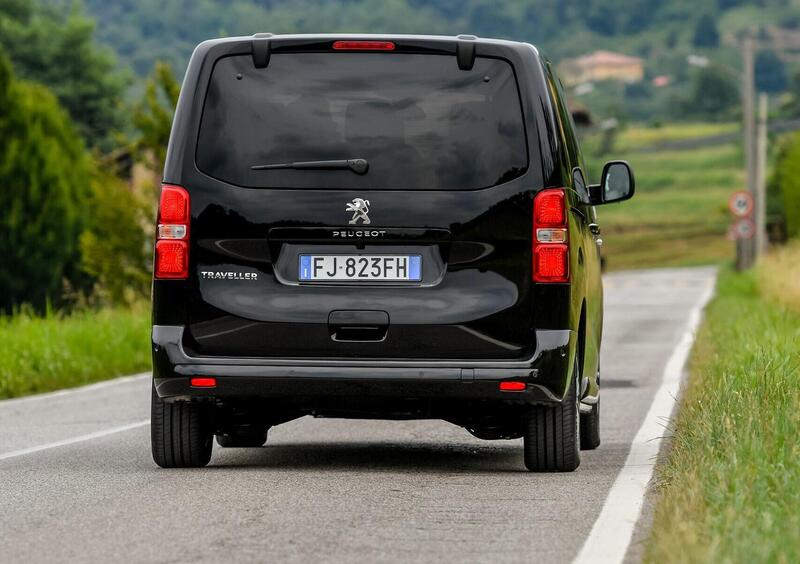 Peugeot e-Traveller (2020-23) (5)