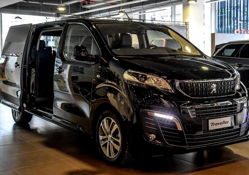 Peugeot e-Traveller (2020-23) (17)