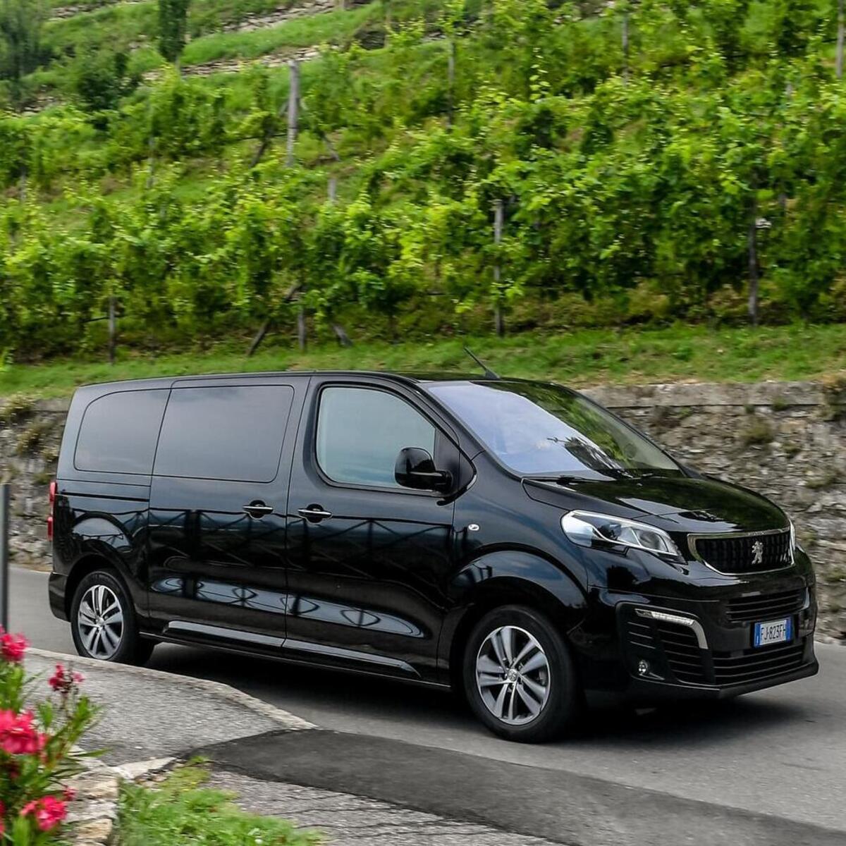 Peugeot e-Traveller (2020-23)