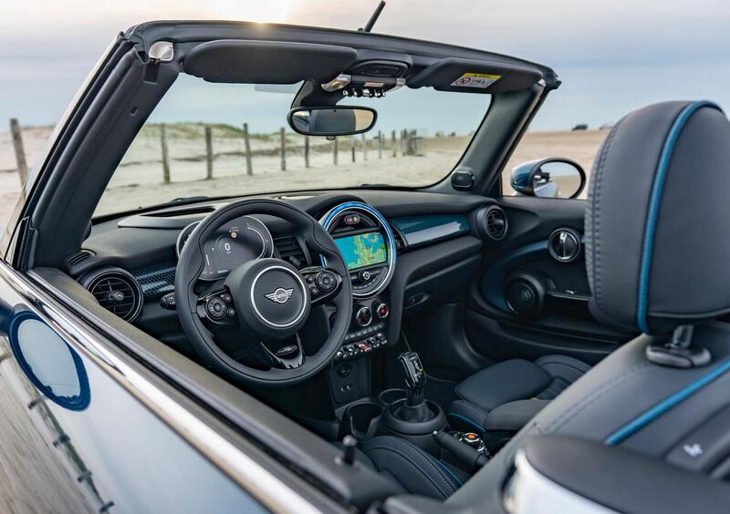 MINI Mini Cabrio (2015-->>) (37)