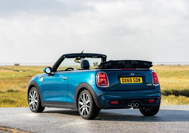 MINI Mini Cabrio (2015-->>) (34)