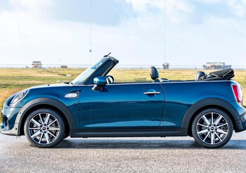 MINI Mini Cabrio (2015-->>) (27)