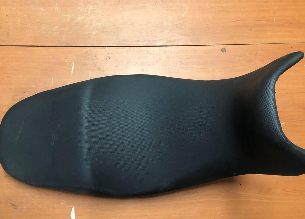 Sella Triumph Tiger 1050 '09 (2)