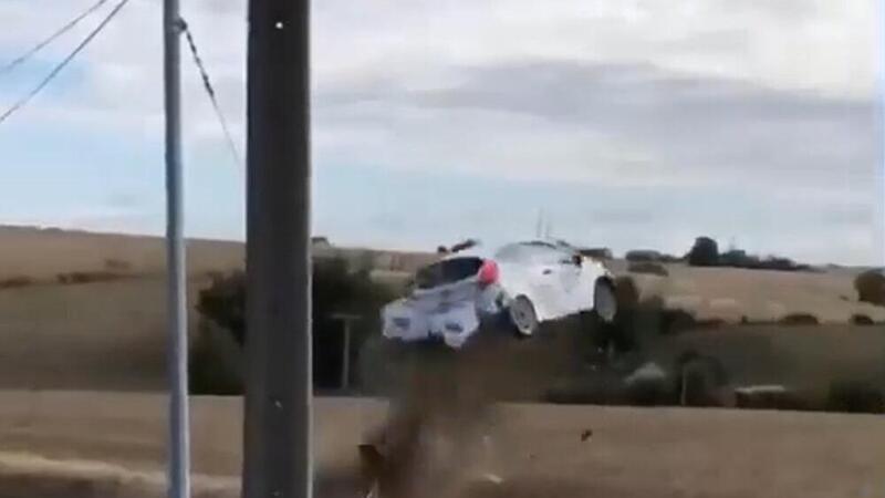 Che volo al Rally Coeur de France per la Ford Fiesta di Zielinski! [VIDEO CHOC]