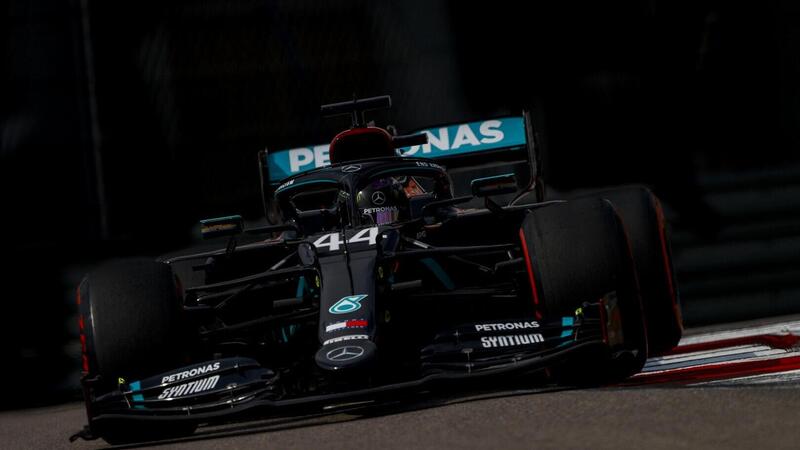 F1, GP Russia 2020: Hamilton, chi di penalit&agrave; ferisce, di penalit&agrave; perisce