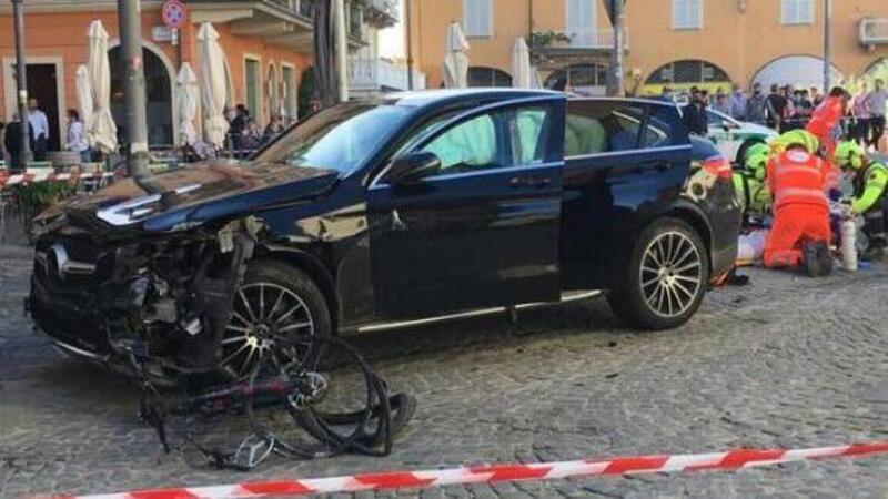 Monforte d&#039;Alba: al volante del suv travolge una donna e la uccide in pieno centro