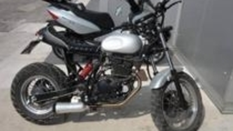 Le Strane di Moto.it: Hyosung Karion RT 125 4v