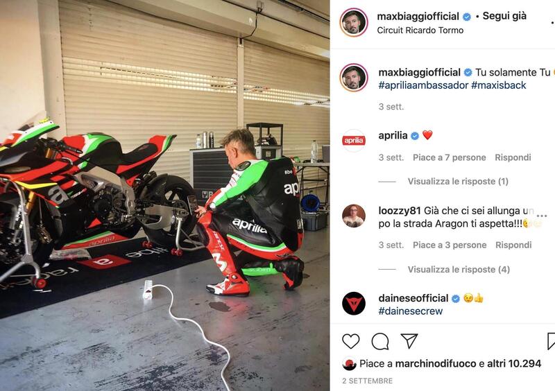 Il ritorno in pista di Max Biaggi a Barcellona... Ovviamente con la sua Aprilia X