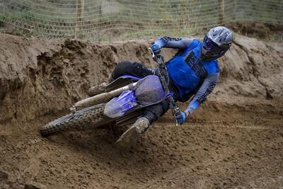 Yamaha YZ250F 2021 TEST: nata dalle gare