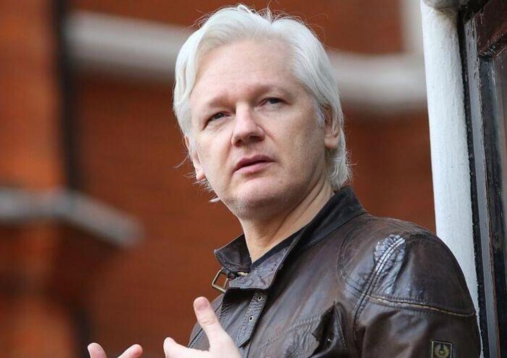 Julian Assange, sembra un film ma &egrave; la realt&agrave;. Michele Diom&agrave; sulla libert&agrave; di stampa