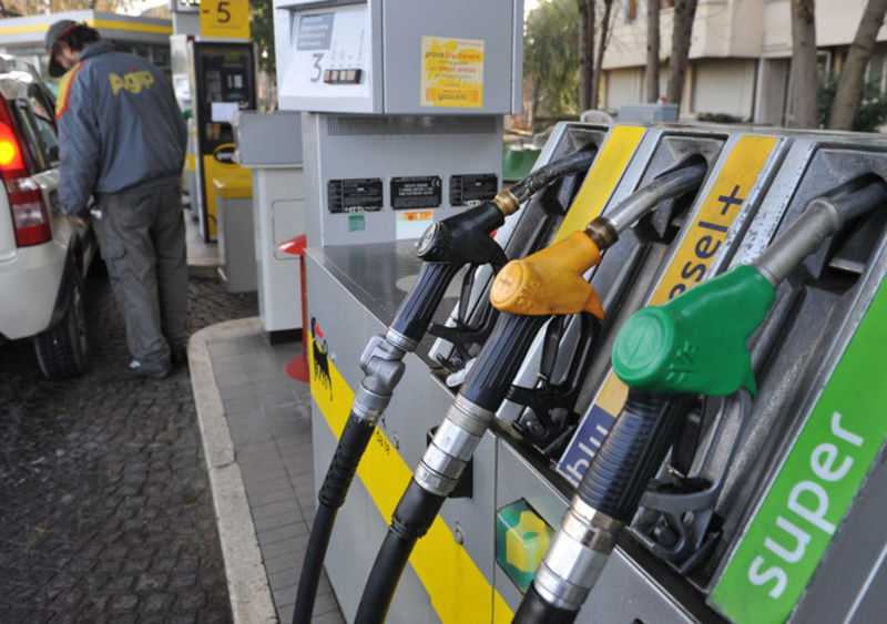 Carburanti: nel 2020 consumi a picco