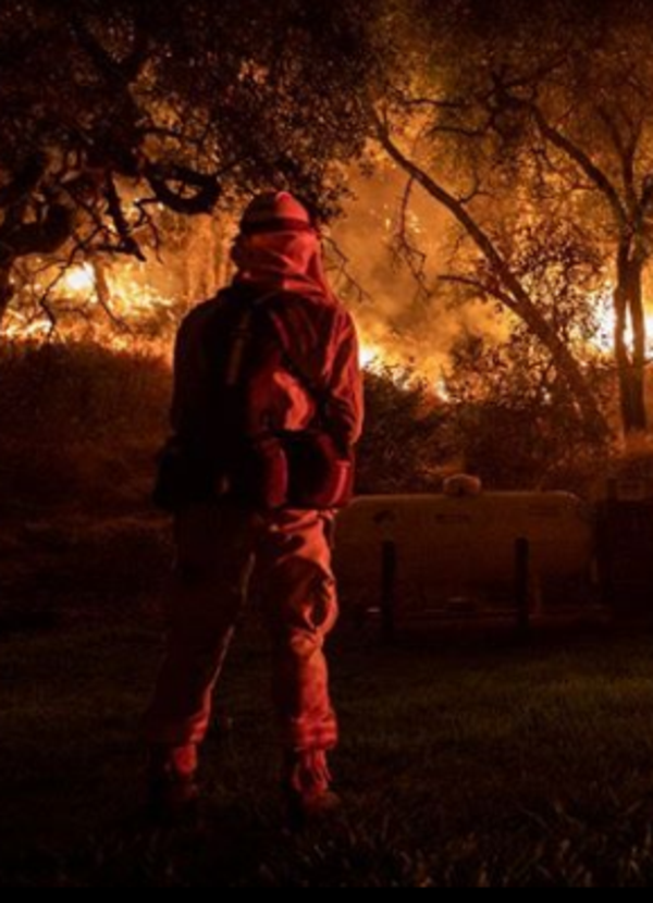 Jayson Uribe, gli incendi che stanno devastando la California e il cuore grande di un pilota