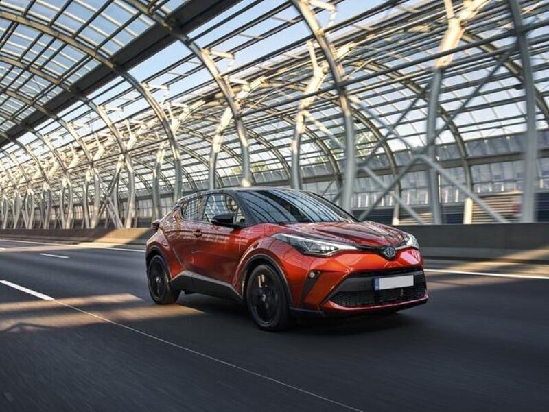 Toyota Toyota C-HR 1.8 Hybrid E-CVT Active