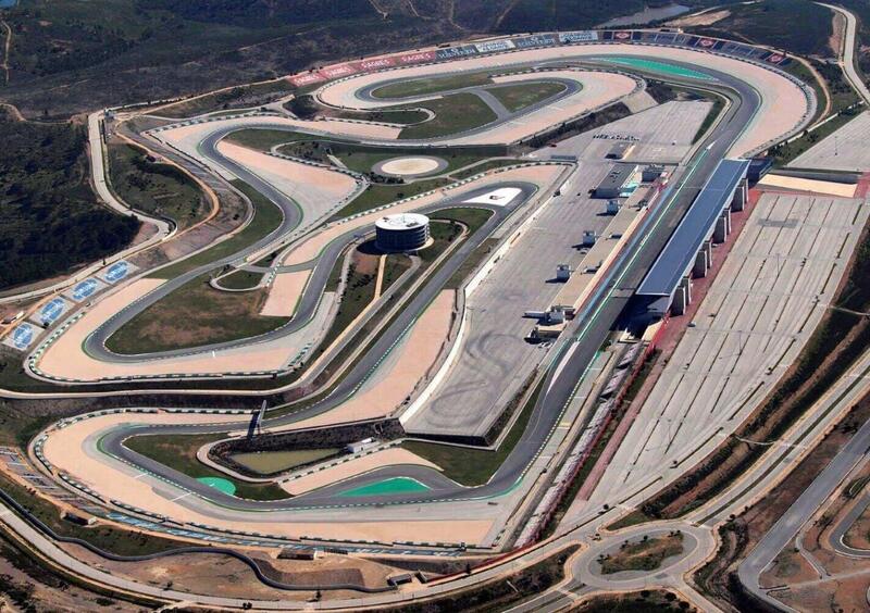 La MotoGP debutta a Portimao