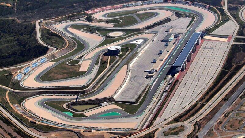 La MotoGP debutta a Portimao