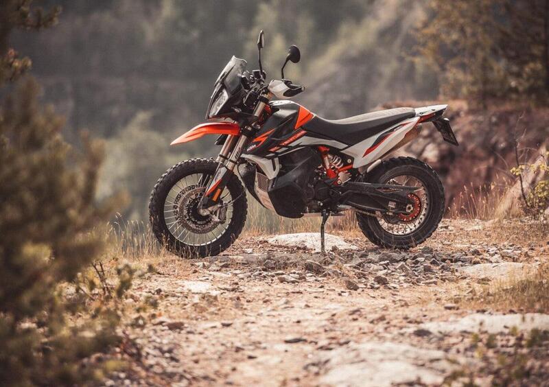 KTM 890 Adventure 890 Adventure R (2021) (5)