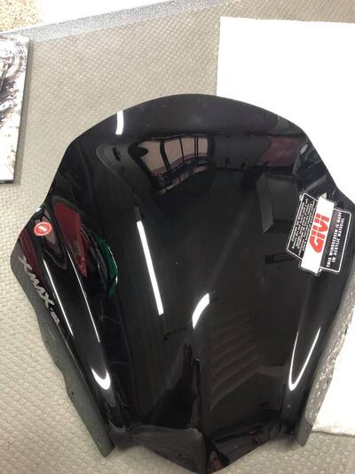 PARABREZZA SPORTIVO YAMAHA X-MAX 125 250 Givi