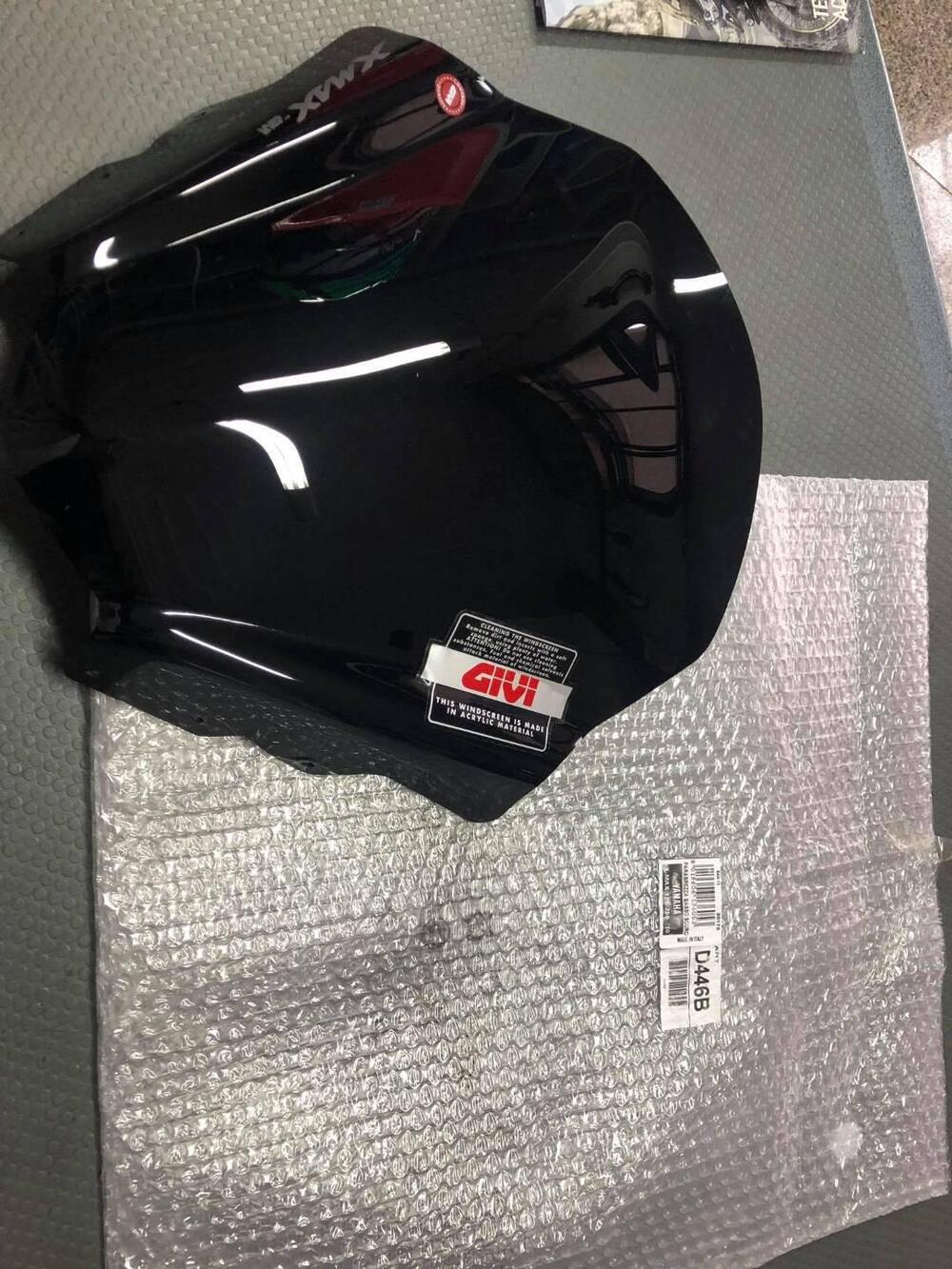 PARABREZZA SPORTIVO YAMAHA X-MAX 125 250 Givi (3)