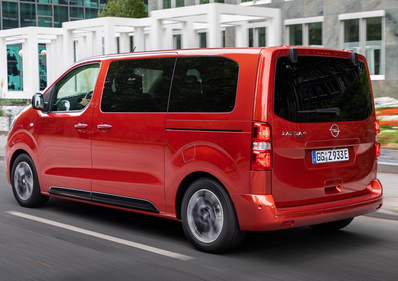 Opel Zafira-e Life (2020-->>) (4)