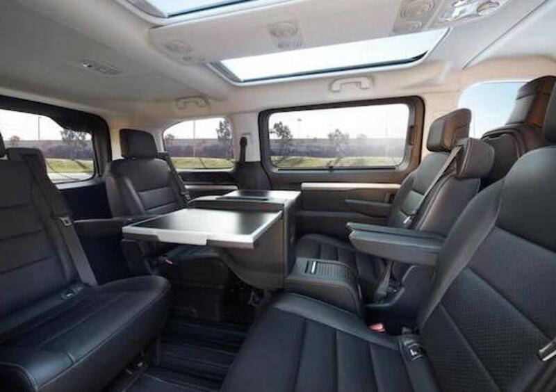 Opel Zafira-e Life (2020-->>) (14)