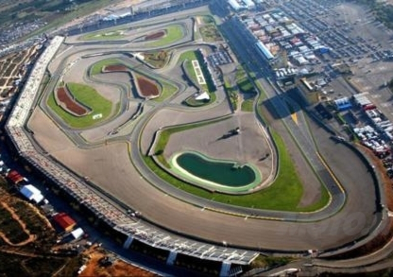 MotoGP, ultimo atto a Valencia