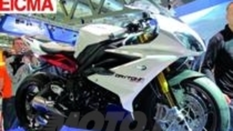 Nuove Triumph Daytona 675 e 675R a EICMA 2012