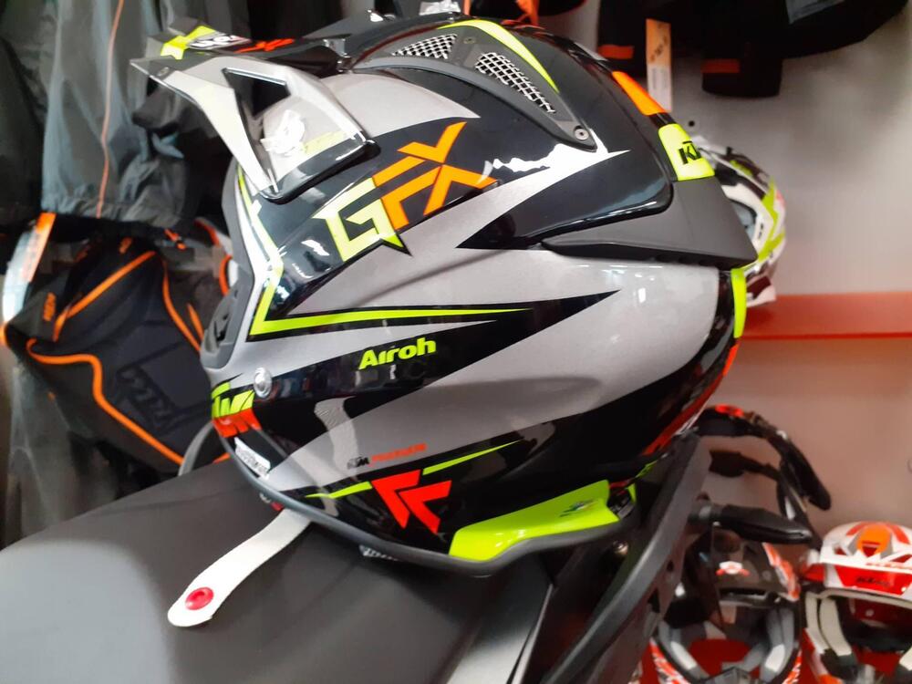 Casco airoh aviator taglia L (2)