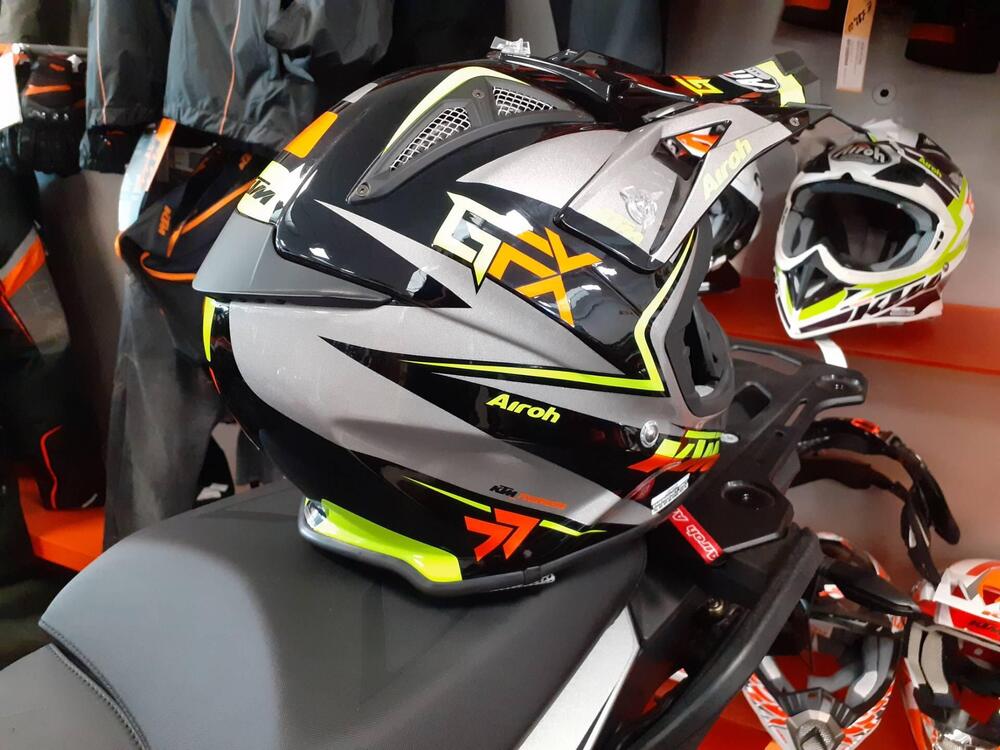 Casco airoh aviator taglia L (5)