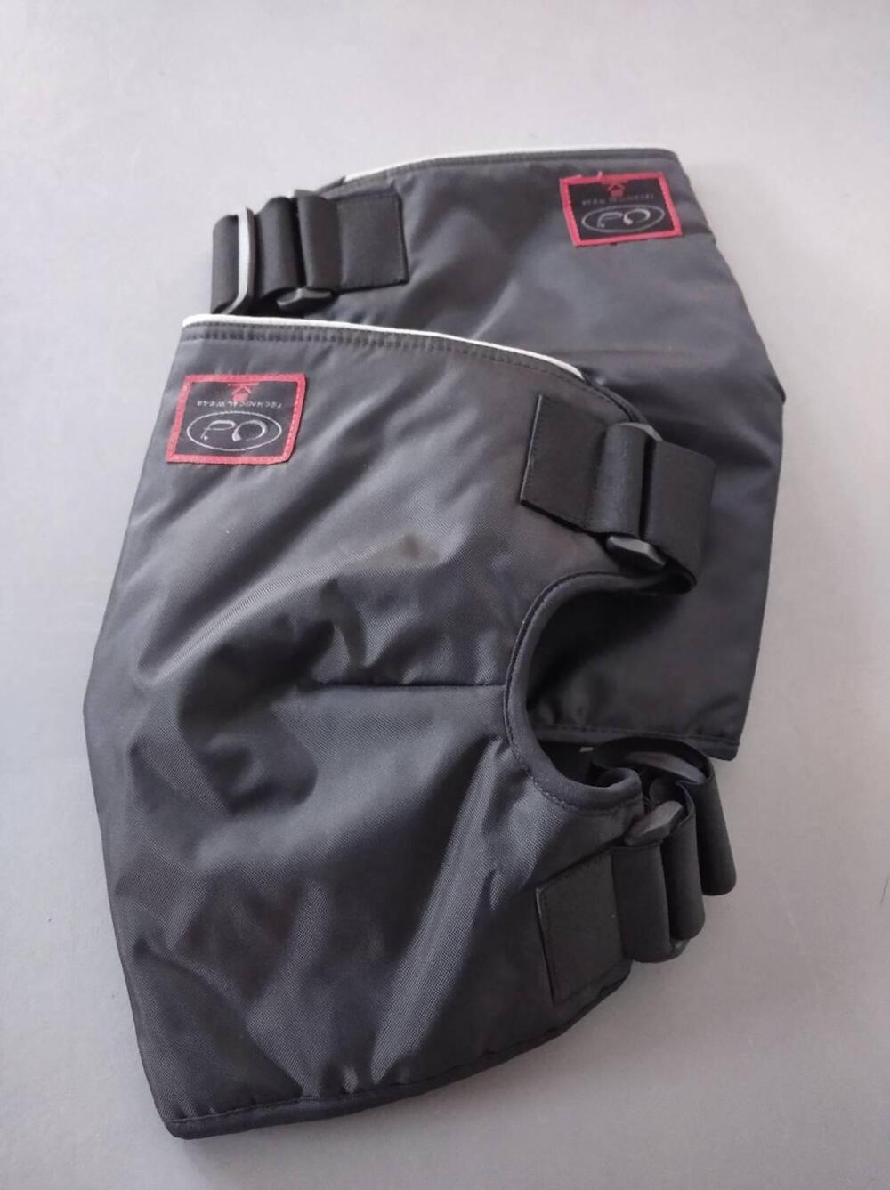 PROTEZIONE GINOCCHIO TERMICI NERI Oj Atmosfere Metropolitane