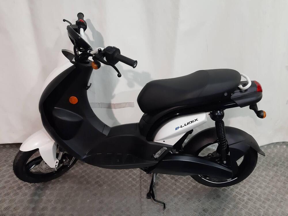 Peugeot e-Ludix Biposto E5 (2021 - 25) (3)