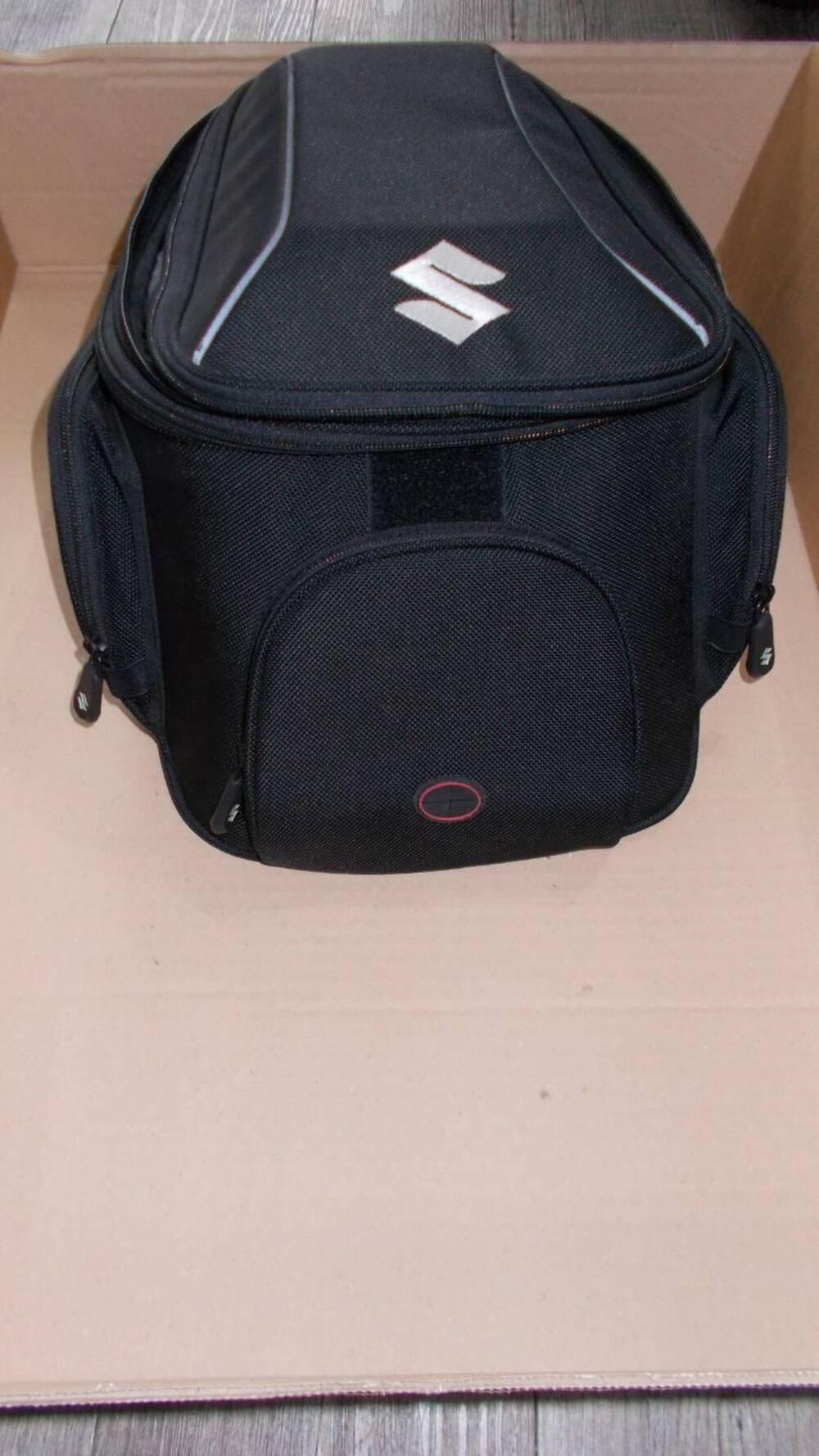 Borsa serbatoio Suzuki (2)