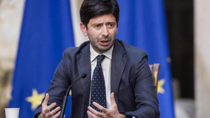 Speranza: &quot;No a spostamenti inutili&quot;. Salvini: &quot;Problema &egrave; trasporto pubblico&quot;