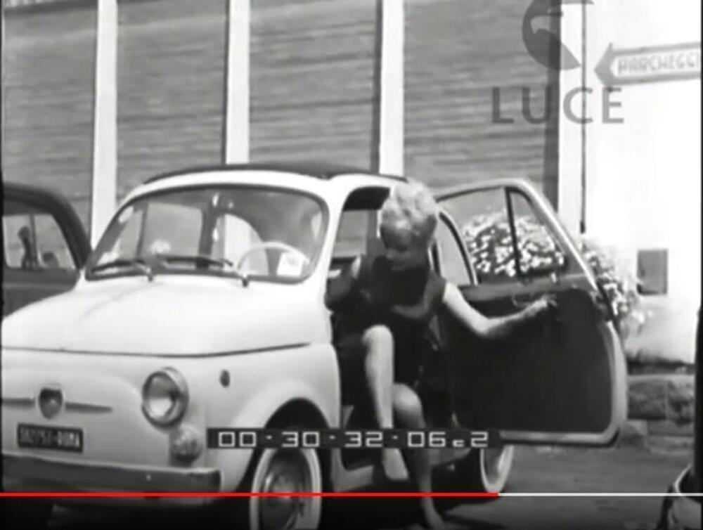 La prima Fiat 500 con apertura porte &quot;al contrario&quot;