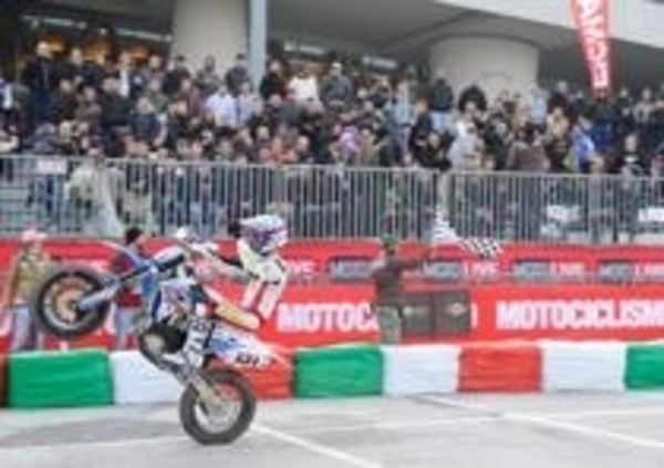 EICMA MotoLive 2012: record di pubblico e di campioni