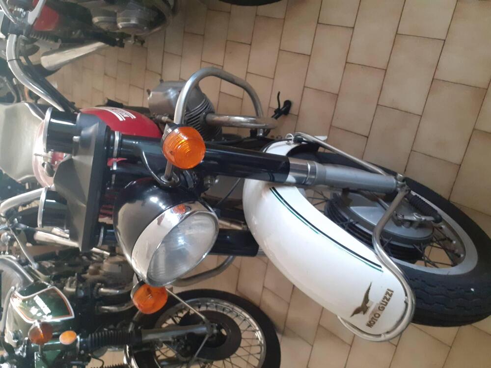 Moto Guzzi V7 (4)