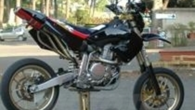 Le Strane di Moto.it: Honda XR650SM Dall&#039;Ara