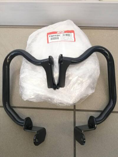 PARAMOTORE NERO FANTIC CABALLERO SCRAMBLER Givi