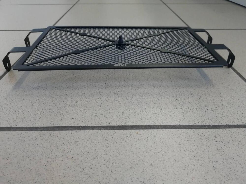 GRIGLIA PROTEZIONE RADIATORE CABALLERO Givi (3)