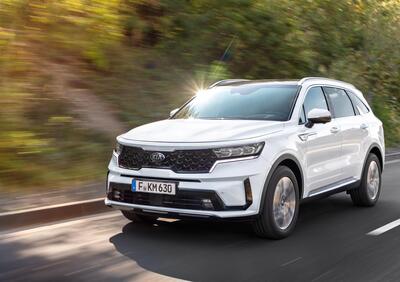 Nuovo Kia Sorento 4, Tutto “grinta e ibrido”: primo test del 1.6 Turbo HEV [video]