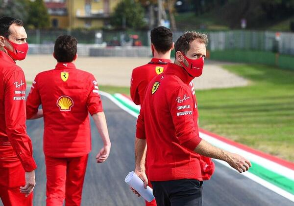 Il pit-stop gli rovina la gara? Vettel ringrazia il meccanico in un team radio tutto da ascoltare