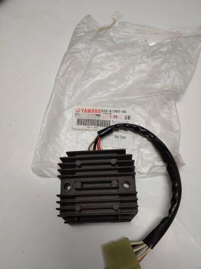 REGOLATORE TENSIONE YAMAHA XT660Z92/93-XTZ750
